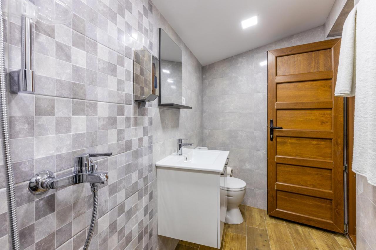 Luxury House Lotos Apartment Golubovci Exterior photo